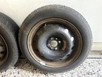 4x Bridgestone Blizzak 185/55 R15 82T winterband incl. velg beschikbaar voor biedingen