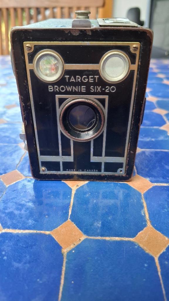 Kodak Target Brownie Six-20 - Art Deco, Verzamelen, Foto-apparatuur en Filmapparatuur, Fototoestel, 1940 tot 1960, Ophalen of Verzenden