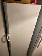Indesit 1m80 diepvriezer, Ophalen, Zo goed als nieuw