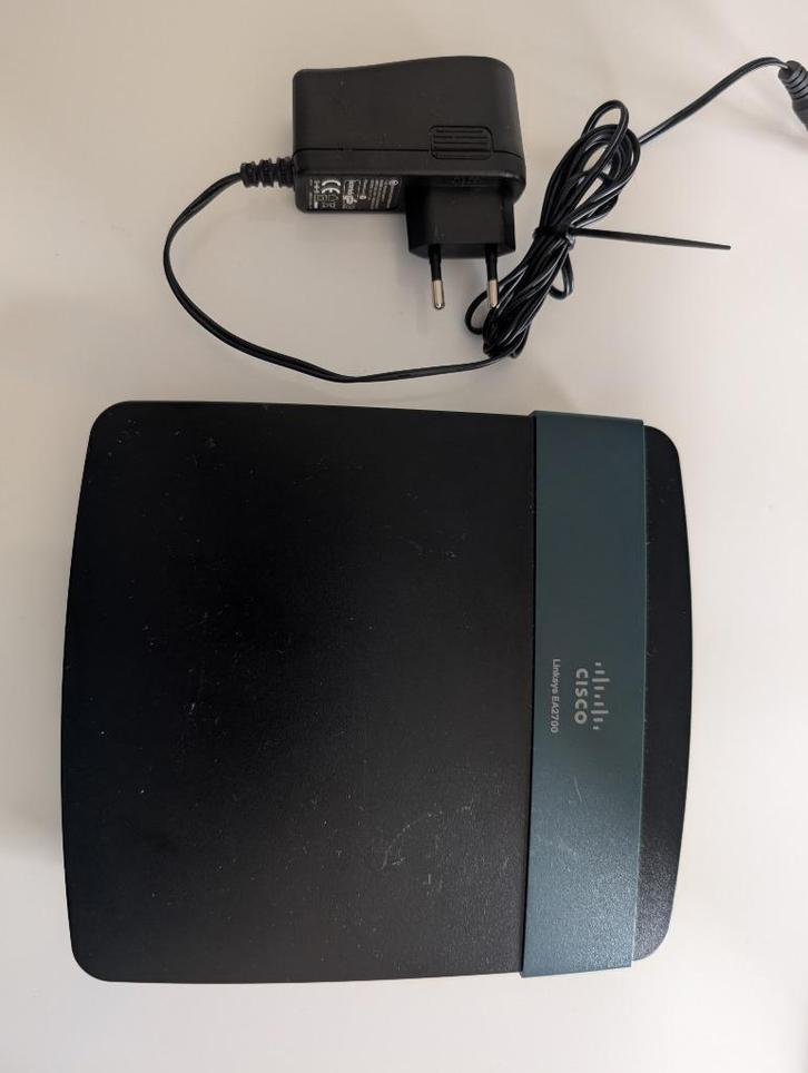 Cisco Linksys EA2700, Computers en Software, Routers en Modems, Gebruikt, Router, Ophalen of Verzenden
