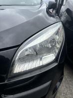 Koplamp links Renault Megane Estate III ('09-'16), Gebruikt, Renault, Ophalen of Verzenden, Renault