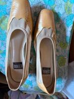 chaussures vintage taille 40, Vêtements | Femmes, Enlèvement ou Envoi, Beige, Escarpins, Comme neuf