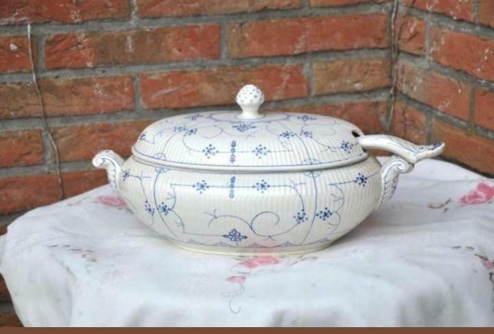 D soupiere ovale avec louche Sarreguemines décor Copenhague, Antiquités & Art, Antiquités | Céramique & Poterie, Enlèvement ou Envoi