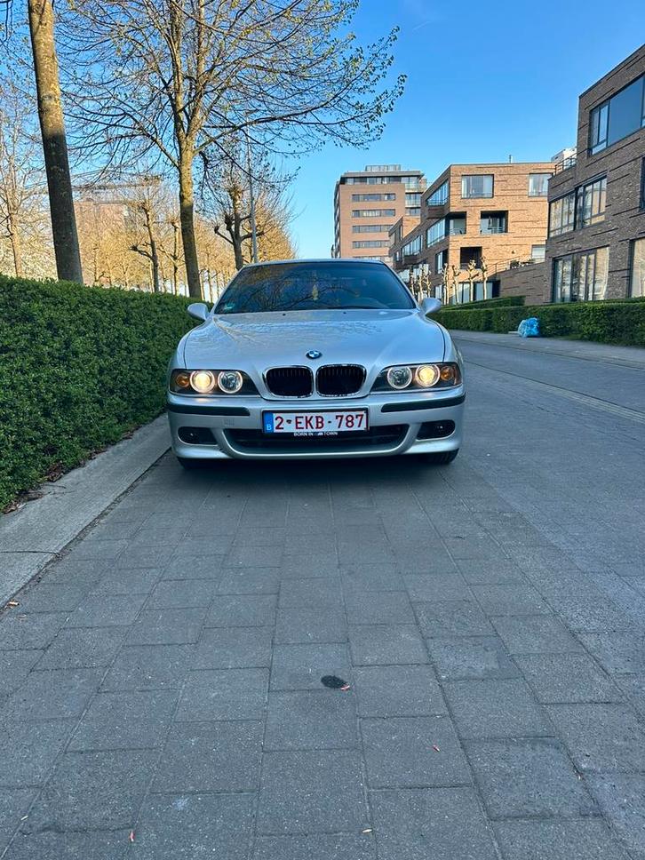 BMW E39 525i, Auto's, BMW, Particulier, 5 Reeks, Benzine, Berline, 5 deurs, Automaat, Zilver of Grijs, Zwart, Alcantara, Achterwielaandrijving