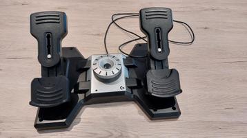 Logitech G Flight Simulator Rudder Pedals – Excellent Condit beschikbaar voor biedingen