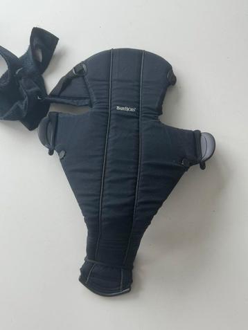 Babybjorn babydrager met extra beschermer beschikbaar voor biedingen