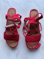 Sandales rouges neuves taille 38 (nr6965), Vêtements | Femmes, Rouge, Enlèvement ou Envoi, Sandales et Mûles, Neuf