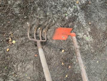 Tuingereedschap, Mesthaak, Schoffel beschikbaar voor biedingen