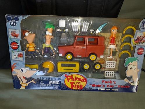Phineas and Ferb - Ferb's "Mom's Car" Racer, Enfants & Bébés, Jouets | Véhicules en jouets, Comme neuf, Enlèvement ou Envoi