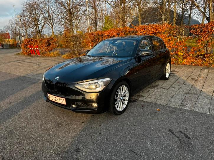 BMW 116D 2014, Auto's, BMW, Particulier, 1 Reeks, Diesel, Euro 5, 5 deurs, Handgeschakeld, Zwart, Zwart, Stof, Achterwielaandrijving