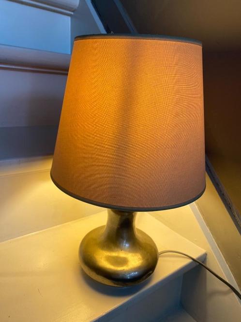Lampe de table Cosy sur base en métal, Maison & Meubles, Lampes | Lampes de table, Utilisé, Moins de 50 cm, Métal, Enlèvement ou Envoi