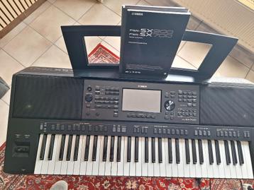 Keyboard Yamaha Psr sx700, Musique & Instruments, Claviers, 61 touches, Connexion MIDI, Yamaha, Comme neuf