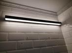 Zwarte wandlamp, 90cm, licht langs beide kanten, Ophalen, Zo goed als nieuw