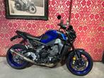 Yamaha MT09 2023 35kw met acrapovic uitlaat 8500Km, Motoren, Bedrijf, 12 t/m 35 kW, Naked bike, 900 cc