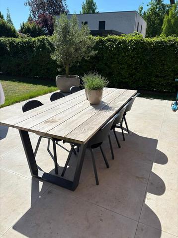 Volle eiken tuintafel te koop. (Exclusief stoelen), Tuin en Terras, Ophalen