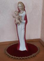 Belle figurine de la Sainte Vierge à l'enfant, Enlèvement