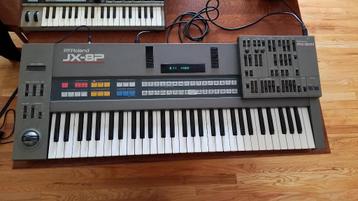Roland JX8P + PG800 beschikbaar voor biedingen