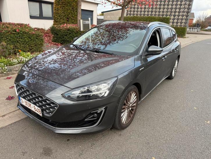 Ford Focus Break Vignale 1.0i Full !! Oliedruk probleem !!, Auto's, Ford, Particulier, Te koop, Focus, 360° camera, ABS, Achteruitrijcamera