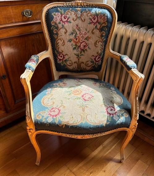Louis XV stoel, Antiek en Kunst, Antiek | Meubels | Stoelen en Sofa's, Ophalen