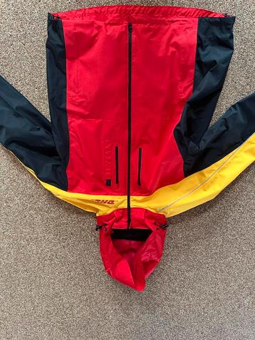 Dhl regenjas xxl beschikbaar voor biedingen