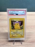 Pikachu [Yellow Cheeks] PSA 9 - 58/102 - Base Set, Hobby en Vrije tijd, Verzamelkaartspellen | Pokémon, Losse kaart, Zo goed als nieuw