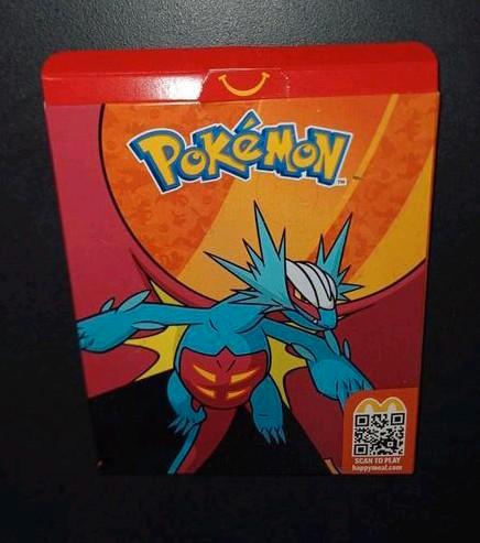 Modern era: Macdonalds 2024 Roaring Moon's + originele case, Hobby en Vrije tijd, Verzamelkaartspellen | Pokémon, Zo goed als nieuw