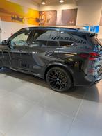 BMW x5 plug in 50 e van 2024 met 3500 km, Autos, SUV ou Tout-terrain, Cuir, Hybride Électrique/Essence, Noir