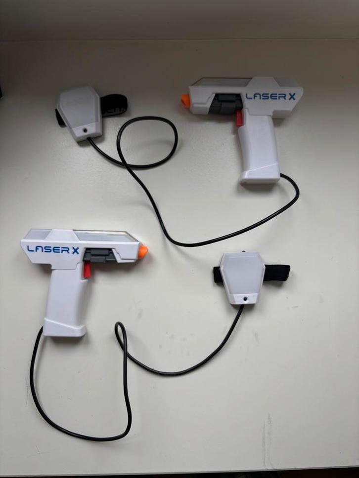 Lasergeweren, Games en Spelcomputers, Games | Sony PlayStation 1, Gebruikt, 2 spelers, Vanaf 7 jaar, Ophalen of Verzenden