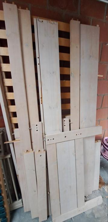 Bed  beschikbaar voor biedingen