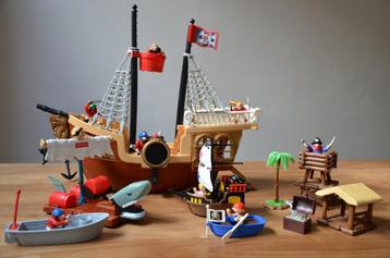 FISHER PRICE VINTAGE PIRATENSCHIP 1994 + EXTRA TOEBEHOREN beschikbaar voor biedingen
