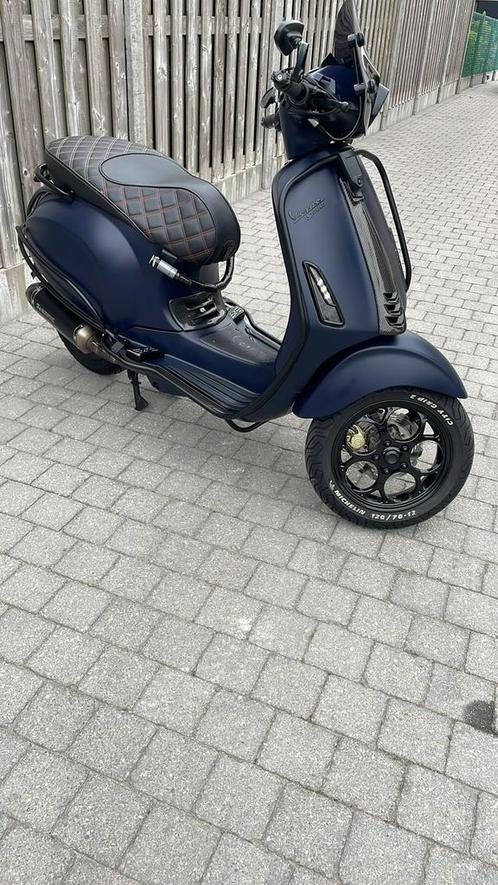 Vespa sprint B klasse custom kleur / Akrapovic, Fietsen en Brommers, Scooters | Vespa, Klasse B (45 km/u), Ophalen