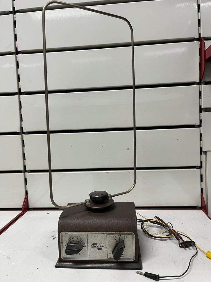 Antenne cadre TSF vintage Socora - Années 50, Antiquités & Art, Antiquités | TV & Hi-Fi, Enlèvement