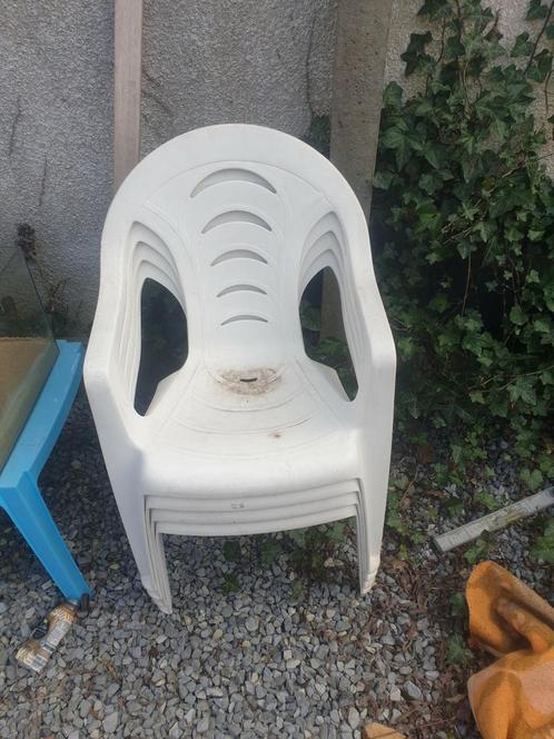 Te koop wegens verhuizing !!, Tuin en Terras, Tuinstoelen, Gebruikt, Kunststof, Inklapbaar, Stapelbaar, Verstelbaar, Ophalen