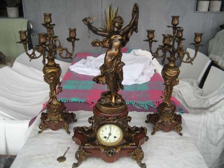 Twee klokkenstellen + 1 pendule, Antiek en Kunst, Antiek | Klokken, Ophalen of Verzenden