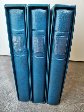 3 blauwe Lindner albums met etui beschikbaar voor biedingen