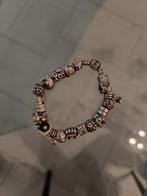 Pandora met bedeltjes 20st. Goud en zilver, Handtassen en Accessoires, Armbanden, Ophalen of Verzenden, Zo goed als nieuw, Goud