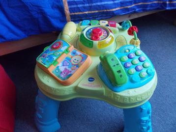 Educatieve speeltafel met muziek beschikbaar voor biedingen