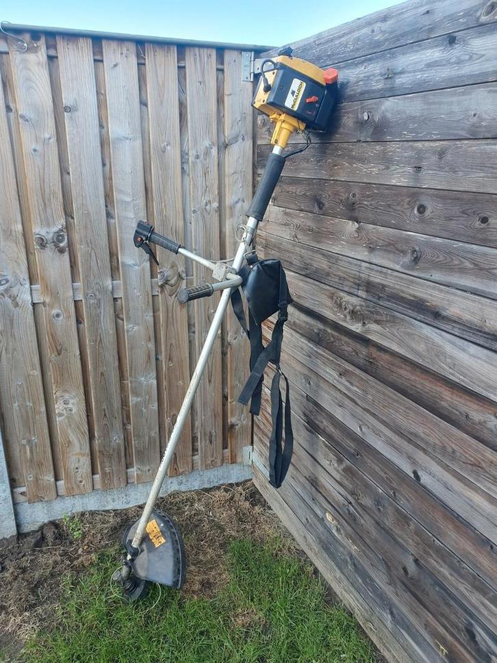 Bosmaaier/kantenmaaier Mcculloch Super Mac 30AV  2-takt, Tuin en Terras, Bosmaaiers, Zo goed als nieuw, Ophalen