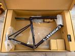 Nieuw - Specialized Tarmac SL8 S-Works 2025 frameset 58, Vélos & Vélomoteurs, Enlèvement ou Envoi, Comme neuf, Carbone