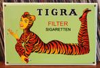 Tigra Emaille Reclamebord / Angelina Saey, Collections, Comme neuf, Enlèvement ou Envoi, Panneau publicitaire