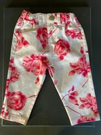 Baby meisjes broek "Le Chic" wit met roze bloemen-maat 68, Meisje, Le chic, Ophalen of Verzenden, Zo goed als nieuw