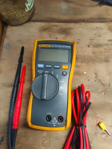 FLUKE 114 beschikbaar voor biedingen