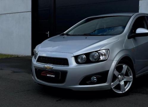 Chevrolet Aveo 1.4 benzine Euro 5 Airco/Cruise Gekeurd, Auto's, Chevrolet, Particulier, Aveo, ABS, Airbags, Airconditioning, Bluetooth
