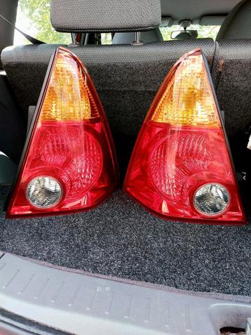 Daihatsu yrv L + R achterlichten units €100,- beschikbaar voor biedingen