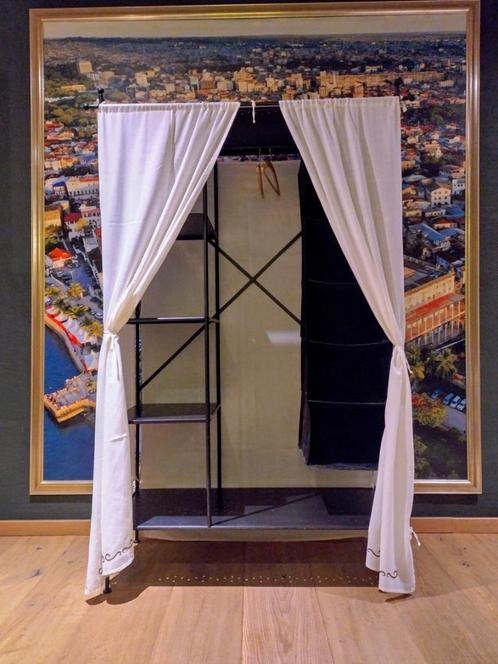 Vintage IKEA Kleding- of Kleerkast met Gordijntjes (2005), Huis en Inrichting, Kasten | Kleerkasten, Zo goed als nieuw, 150 tot 200 cm