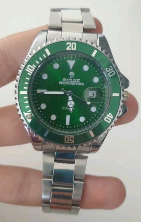 Rolex Submariner Hulk, Handtassen en Accessoires, Horloges | Kinderen, Zo goed als nieuw, Jongen, Groen, Ophalen