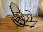Vintage schommelstoel van hout en riet, Ophalen