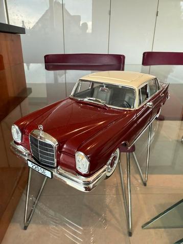 Zeldzame Mercedes-Benz 220 SE (W128) 1:18 nikkel beschikbaar voor biedingen