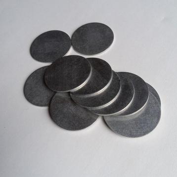200 ronde metalen schijven. Diameter: 4 cm. beschikbaar voor biedingen