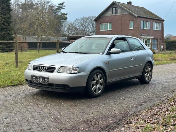 Audi A3 1.8 benzine 125 pk 1997 start & drive 850€ export, Auto's, Audi, Bedrijf, Te koop, A3, Airbags, Boordcomputer, Centrale vergrendeling